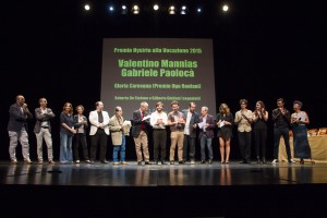 I vincitori e i segnalati del Premio Hystrio alla Vocazione 2015, con la giuria (foto: Marina Siciliano).